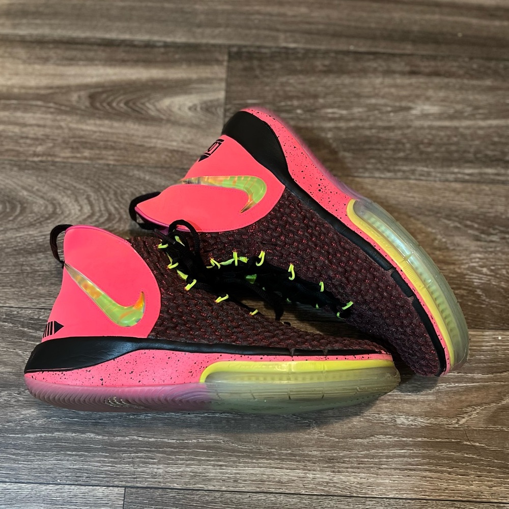 Nike Alphadunk Men’s Basketball Shoes